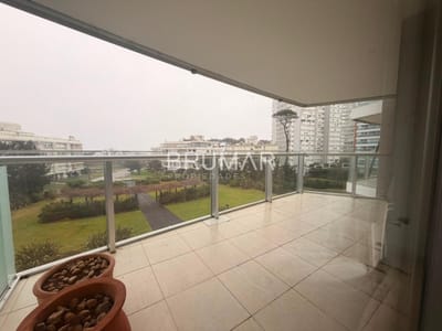 Apto. 2 dorm en Suite a una cuadra del mar