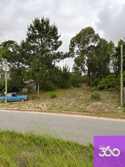 Terreno en venta de 892m2 ubicado en El Pinar