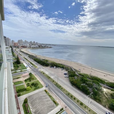ALQUILER TEMPORARIO APARTAMENTO DE 3 DORMITORIOS EN MALECON IV MANSA PUNTA DEL ESTE