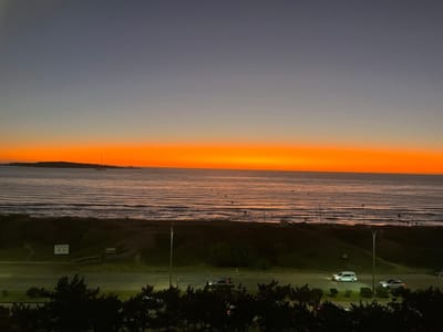 VENTA DE APARTAMENTO DE 2 DORMITORIOS EN EDIFICIO VENETIAN TOWER PUNTA DEL ESTE.