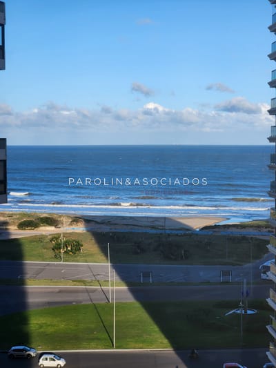 Departamento en venta en Parquemar Center, Oportunidad en Punta del Este