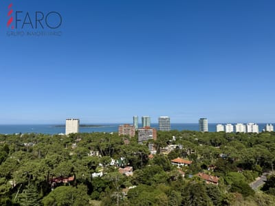 Venta de Apartamento  Parquemar Bosque  Parada 15 de Av. Roosevelt, Punta del Este
