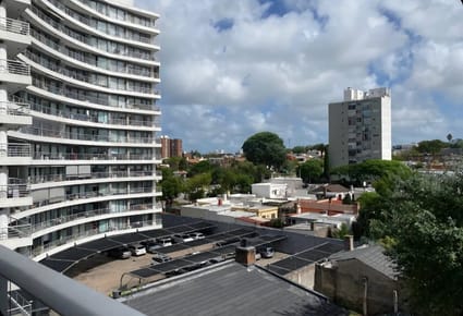 Exclusivo Apartamento de 1 Dormitorio en Alquiler en Malvín: Ubicación Privilegiada sobre Concepción del Uruguay, esquina Oviedo.