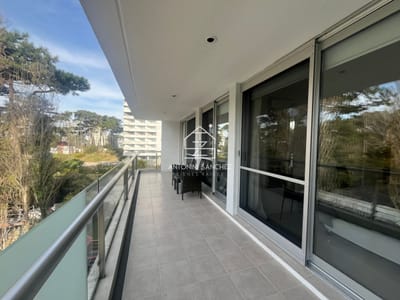 Apartamento de 2 dormitorios en Edificio Be Punta , Punta del este , Playa Brava