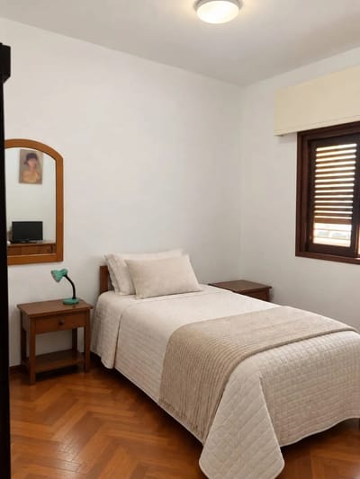 ALQUILER AMUEBLADO EN AIRES PUROS, 1 DORMITORIO, PATIO LAVADERO, GASTOS INCLUIDOS