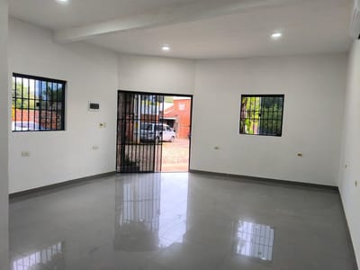 SALON COMERCIAL EN ESQUINA- BARRIO SAN MIGUEL