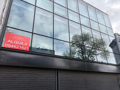 Exclusiva Oficina de Lujo con Ubicación Estratégica Frente al Prestigioso Punta Carretas Shopping