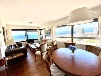 Piso alto en Peninsula con excelente vista al mar