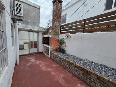Alquiler Casa Parque Batlle 2 Dormitorios y Patio con Parrillero