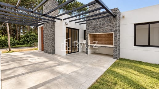 VENTA CASA 3 DORMITORIOS BURNETT ENTREGA INMEDIATA