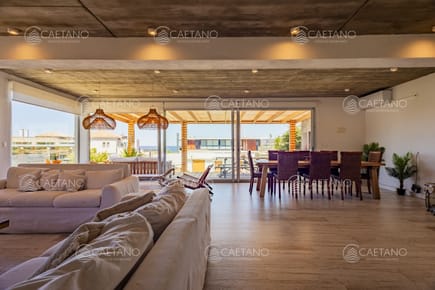 CASA 4 DORMITORIOS CON PISCINA  EN LA BARRA MONTOYA