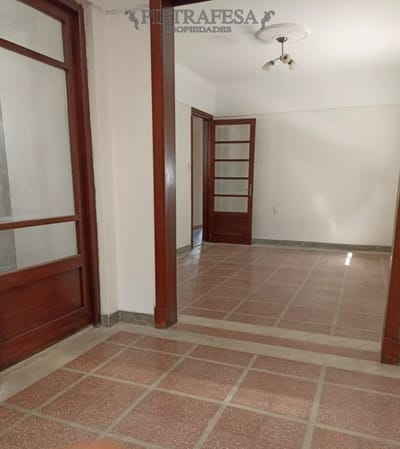 Casa en venta 4 dormitorios, 2 baños, azotea, unión
