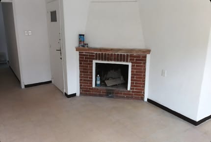 Exclusivo Apartamento de 2 Dormitorios con Patio Privado y Azotea Exclusiva en Alquiler, Ubicación Premium en Rivadavia a Metros de San Martín.