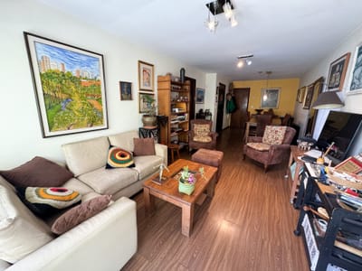 Venta de apartamento de dos dormitorios y garaje a metros de Villa Biarritz.