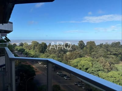 Exclusivo apartamento en Punta Carretas con vistas panorámicas al Golf, la Rambla y el Río