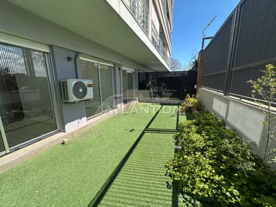 Alquiler Ventura Plaza, 2 Dormitorios Con Amplio Patio Al Frente, La Blanqueada, Carlos Anaya. Inm Atlántida