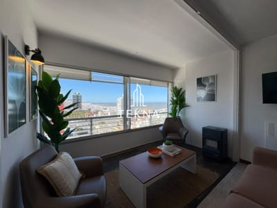 Venta de Apartamento de 2 dormitorios en Peninsula con Vista al Mar