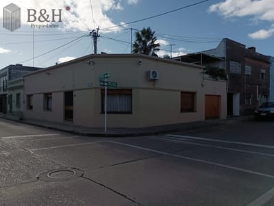 Casa en venta 3 Dormitorios Centro de Minas Con Garaje y Terraza