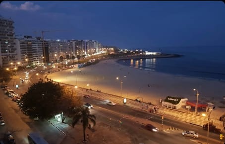 Apartamento en Pocitos, 3 DORMITORIOS. Primera lìnea de rambla Pocitos