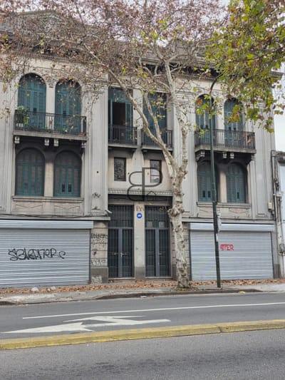 Venta Terreno Propiedad de 40 Habitaciones y 2 Locales Aguada