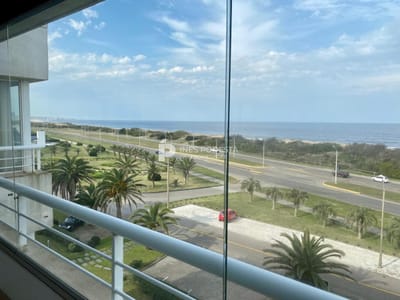 Apartamento en Alquiler 3 Dormitorios en Brava