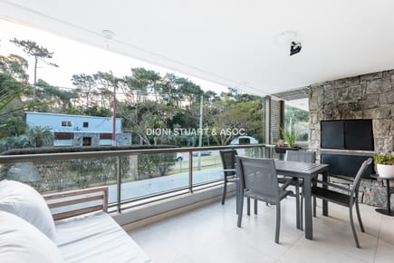 VENTA APARTAMENTO 1 DORM Y MEDIO CON PARRILLERO - EDIFICIO UNIQUE