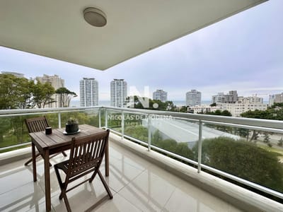 En venta Apartamento en venta en Edificio ONE II de 2 dormitorios Punta del Este, Uruguay