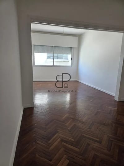 Alquiler Apartamento 2 Dormitorios La Comercial con patio