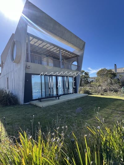 Casa en Manantiales, Altos de Punta Piedras