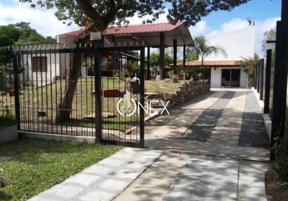 Venta de Casa en Parque del Plata Sur a 3 cuadras de la ruta Inrerbalnearia.