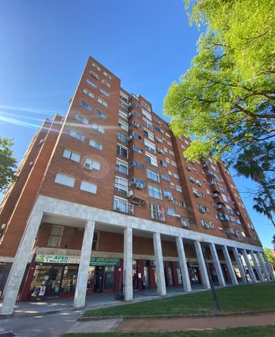 Muy lindo apartamento 3 dorm, piso 8 al frente en venta!Bella Vista