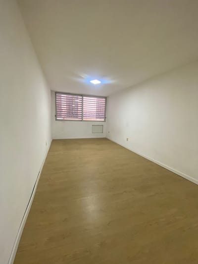 Monoambiente para  Oficina ideal renta en la Ciudad Vieja o Alquiler