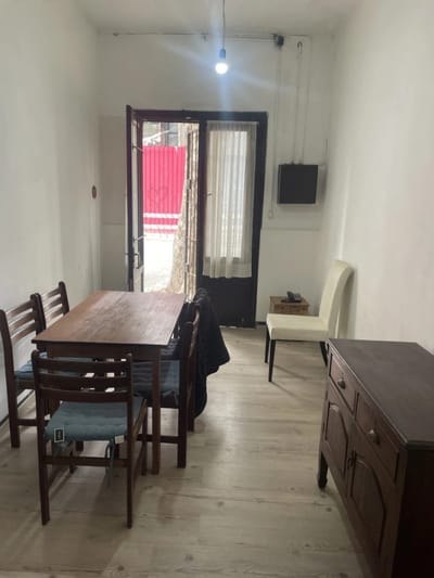 Alquiler Apartamento Planta Baja De 1 Dormitorio Amoblado En Centro