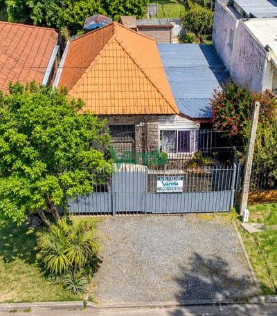 Casa 3 dormitorios, 2 baños, a metros de la Rambla, Atlantida