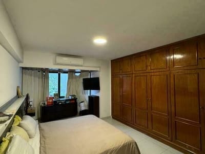VENDO AMPLIO DEPARTAMENTO! EXCELENTE UBICACION