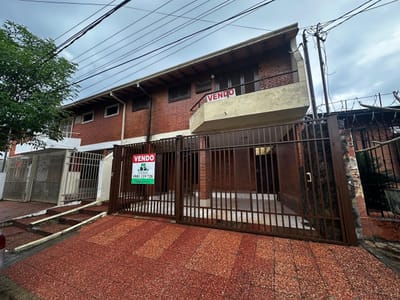 ? DÚPLEX EN VENTA EN LAMBARÉ?