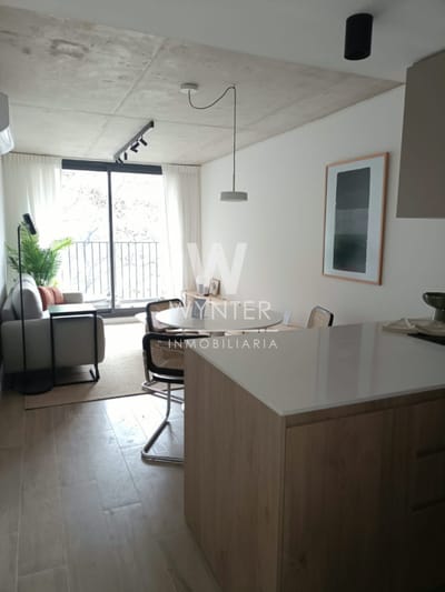 Solano Uy. 1 dormitorio.