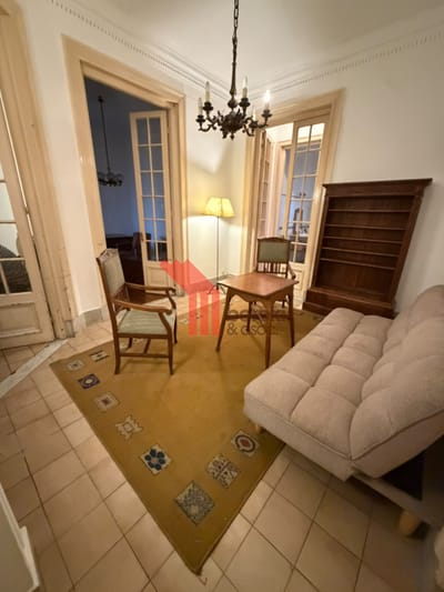 Venta apartamento 3 dormitorios , 2 baños, patio, Centro