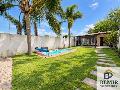 Hermosa casa en venta con piscina climatizada y barbacoa