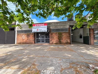 LOCAL INDUSTRIAL/ DEPÓSITO CON OFICINAS EN VENTA EN ZONA AGUADA