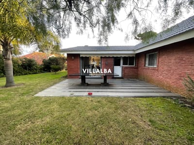 Casa en la Zona de la Mansa .