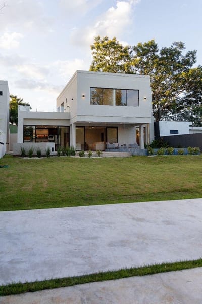 VENDO RESIDENCIA A ESTRENAR EN SAN BERNARDINO CASA PUEBLO