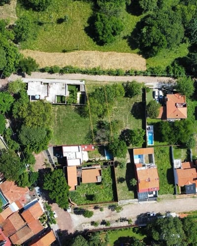 Exclusivo terreno en Barrio Santa Librada a pasos de la Avda. Perón