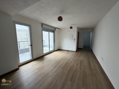 Monoambiente en alquiler con gran terraza en Barrio Sur/Centro