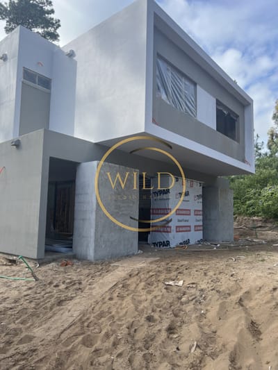 Casa a estrenar en Pinares. Precio lanzamiento. Punta del Este