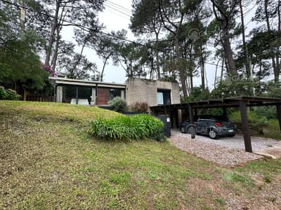 Vende casa muy linda en Pinares , Punta del Este