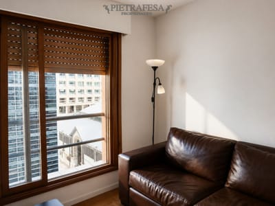 Apartamento en venta, 2 dormitorios, 1 baño, terraza lavadero. Centro.