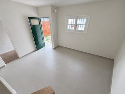 Casa 2 Dormitorios, Reciclado A Nuevo. Joaquín Núñez Esq. Rambla Mahatma Gandhi.