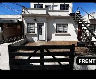 Alquiler Casa Planta Baja 3 Dormitorios Patio Con Parrillero Sin Gastos Comunes En La Blanqueada