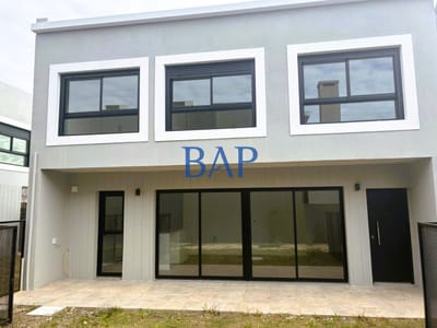 JIN Housing/ Casas la venta en barra de carrasco